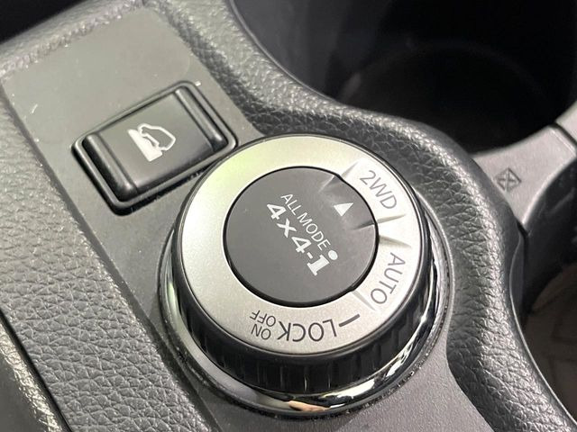 エクストレイル2.0 20Xi