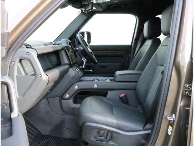 ディフェンダー110 X ダイナミック HSE 3.0L D350 ディーゼル 4WD
