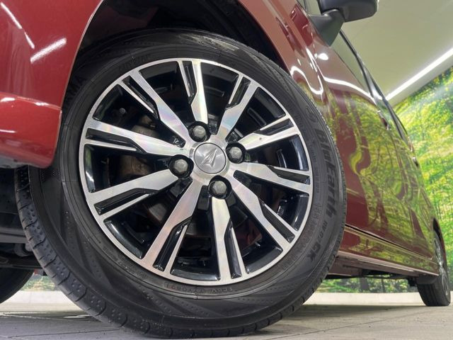 �O�ςɃ}�b�`���������A���~�z�C�[���𑕒����Ă���܂��B�e��ЊO�A���~�z�C�[����A�X�^�b�h���X�^�C�����戵�����Ă���܂��B���񂲑��k����������