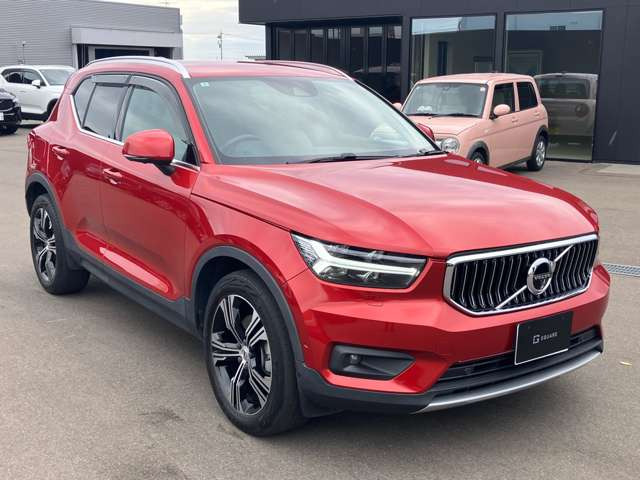 XC40B4 AWD モメンタム 4WD