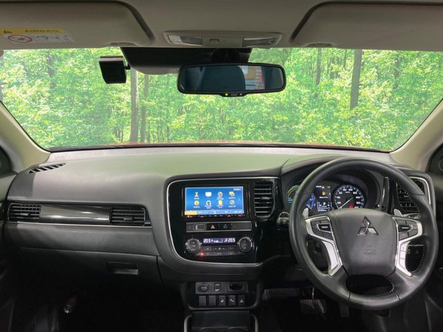 アウトランダーPHEV2.4 G 4WD