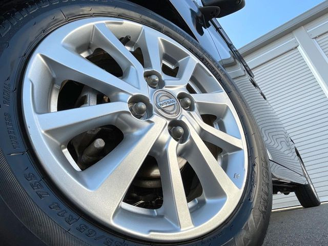 �y����14�C���`�A���~�z�C�[���z�O�ςɃ}�b�`���������A���~�z�C�[���𑕒����Ă���܂��B�e��ЊO�A���~�z�C�[����A�X�^�b�h���X�^�C�����戵�����Ă���܂��B���񂲑��k����������