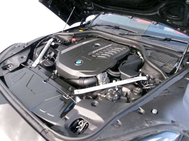 Z4M40i