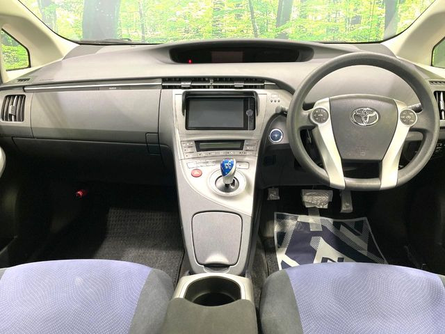 プリウス1.8 S