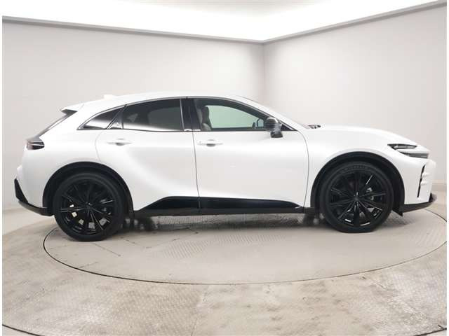 クラウンスポーツ2.5 Z E-Four 4WD