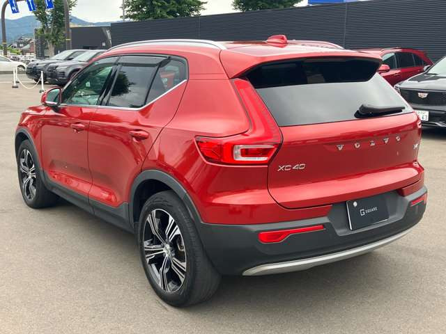 XC40B4 AWD モメンタム 4WD