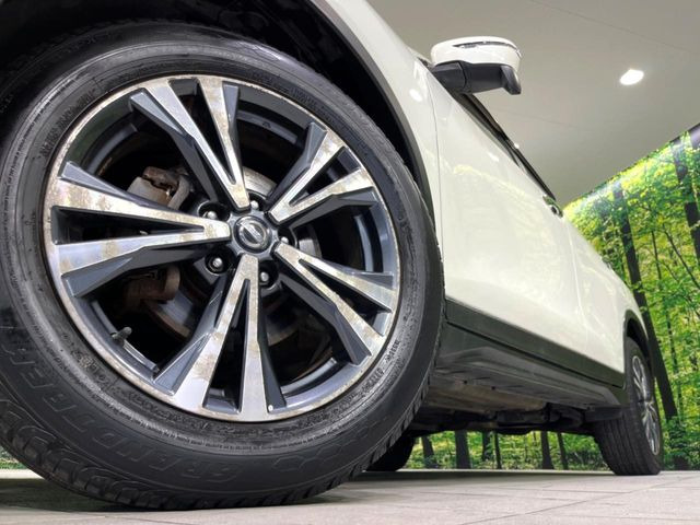 �y����17�C���`�A���~�z�C�[���z�O�ςɃ}�b�`���������A���~�z�C�[���𑕒����Ă���܂��B�e��ЊO�A���~�z�C�[����A�X�^�b�h���X�^�C�����戵�����Ă���܂��B���񂲑��k����������