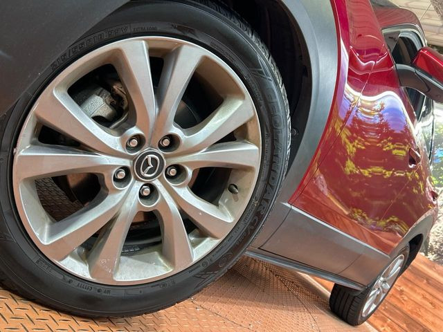 �y����18�C���`�A���~�z�C�[���z�O�ςɃ}�b�`���������A���~�z�C�[���𑕒����Ă���܂��B�e��ЊO�A���~�z�C�[����A�X�^�b�h���X�^�C�����戵�����Ă���܂��B���񂲑��k����������