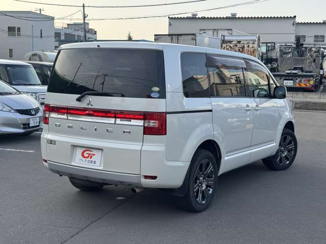 デリカD:52.4 G プレミアム 4WD