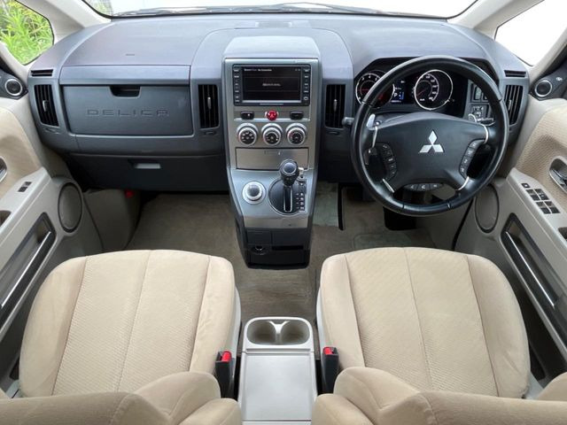 デリカD:52.4 G プレミアム 4WD