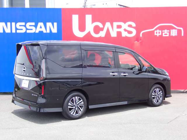 セレナ1.4 e-POWER ハイウェイスターV