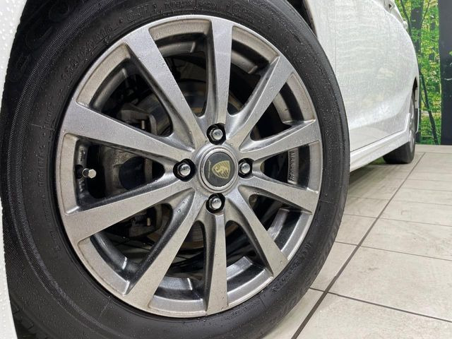 �y15�C���`�A���~�z�C�[���z�O�ςɃ}�b�`�����A���~�z�C�[���𑕒����Ă���܂��B�e��A���~�z�C�[����A�X�^�b�h���X�^�C�����戵�����Ă���܂��B���񂲑��k����������