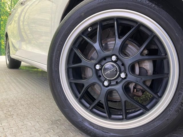 �y16�C���`�A���~�z�C�[���z�O�ςɃ}�b�`�����A���~�z�C�[���𑕒����Ă���܂��B�e��A���~�z�C�[����A�X�^�b�h���X�^�C�����戵�����Ă���܂��B���񂲑��k����������