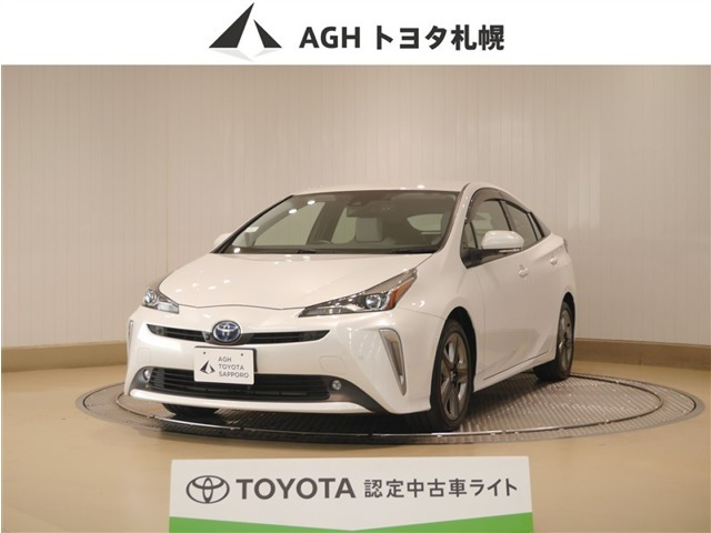 プリウス1.8 A プレミアム ツーリングセレクション E-Four 4WD