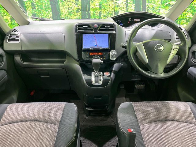 セレナ2.0 ハイウェイスター V エアロモード+Safety アドバンスドセーフティパッケージ 4WD