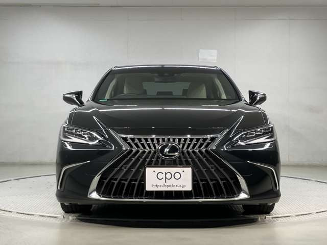 ES300h バージョンL