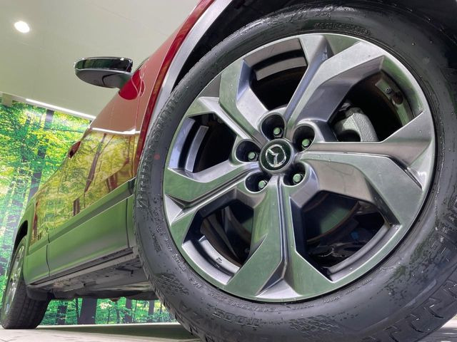 �y�����I�v�V����18�C���`�A���~�z�C�[���z�����I�v�V�����z�C�[���𑕒��B���s���\�̌���ɉ����A�O�ς����X�^�C���b�V���ɂȂ��Ă��܂��B