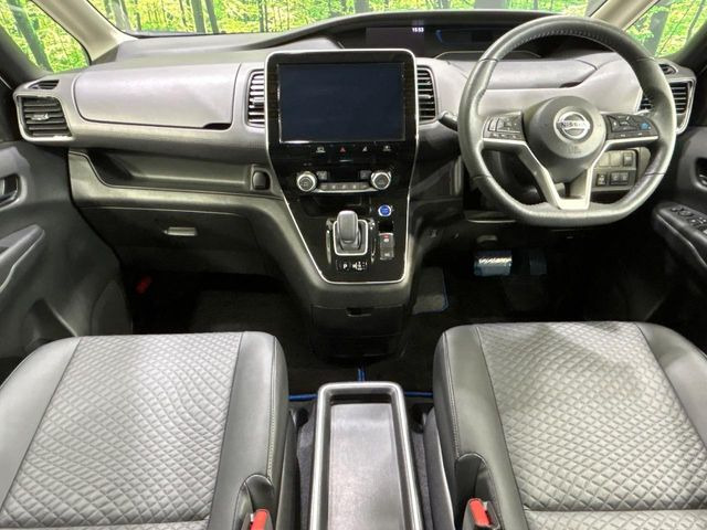 セレナ1.2 e-POWER ハイウェイスターV