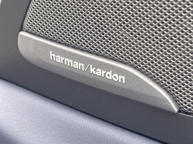 ��harman/kardon�T�E���h�V�X�e��:�I�[�f�B�I��僁�[�J�[����|����v���~�A���X�s�[�J�[�𑕔��B�����̃X�s�[�J�[����A���̗������܂ŕ����鍂�i���ȉ��y�����y���݂��������܂��B