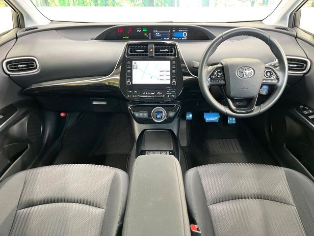 プリウスPHV1.8 A