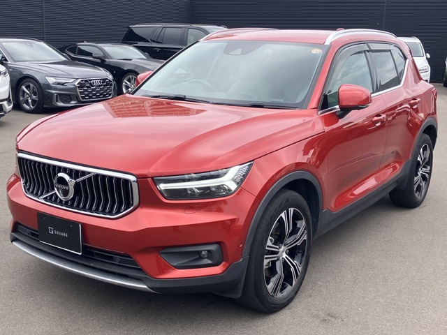 XC40B4 AWD モメンタム 4WD