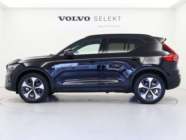 XC40アルティメット B4 AWD ダークエディション 4WD
