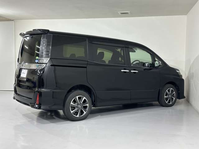 ヴォクシー2.0 ZS 煌 4WD