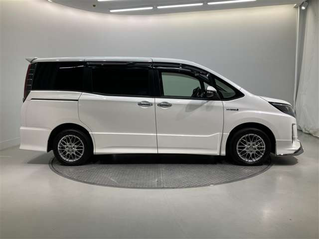ノア1.8 ハイブリッド Si W×B