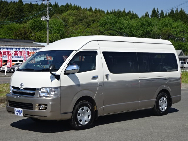 ハイエース2.7 グランドキャビン 4WD