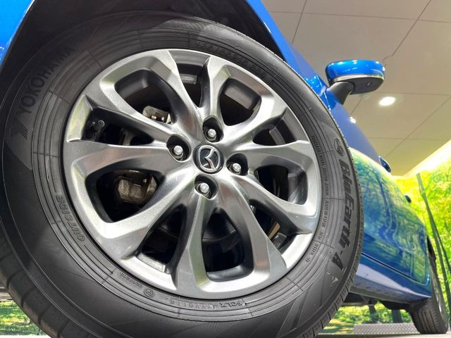 �y����15�C���`�A���~�z�C�[���z�O�ςɃ}�b�`���������A���~�z�C�[���𑕒����Ă���܂��B�e��ЊO�A���~�z�C�[����A�X�^�b�h���X�^�C�����戵�����Ă���܂��B���񂲑��k����������