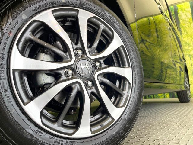 �y����14�C���`�A���~�z�C�[���z�O�ςɃ}�b�`���������A���~�z�C�[���𑕒����Ă���܂��B�e��ЊO�A���~�z�C�[����A�X�^�b�h���X�^�C�����戵�����Ă���܂��B���񂲑��k����������