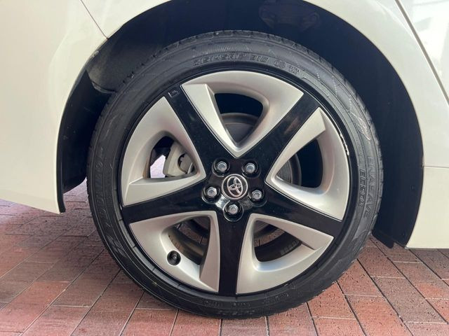 �y����17�C���`�A���~�z�C�[���z�O�ςɃ}�b�`���������A���~�z�C�[���𑕒����Ă���܂��B�e��ЊO�A���~�z�C�[����A�X�^�b�h���X�^�C�����戵�����Ă���܂��B���񂲑��k����������