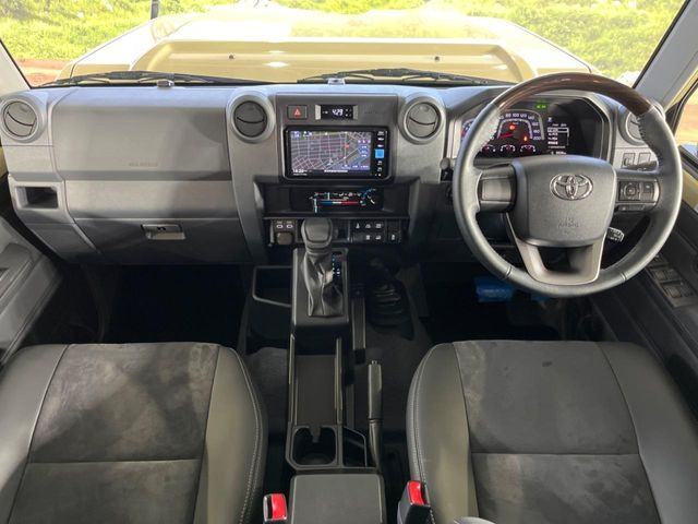 ランドクルーザー702.8 AX ディーゼル 4WD