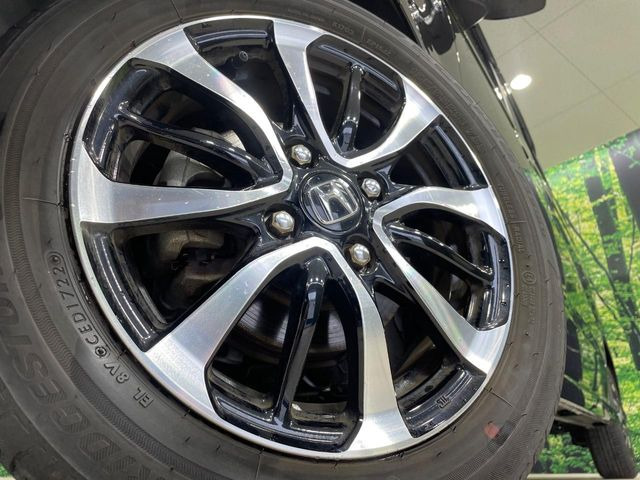 �y����14�C���`�A���~�z�C�[���z�O�ςɃ}�b�`���������A���~�z�C�[���𑕒����Ă���܂��B�e��ЊO�A���~�z�C�[����A�X�^�b�h���X�^�C�����戵�����Ă���܂��B���񂲑��k����������
