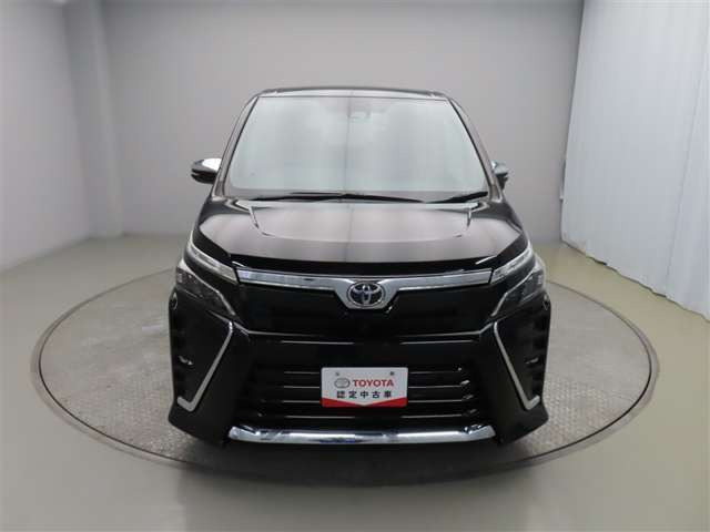 ヴォクシー2.0 ZS 煌III 4WD