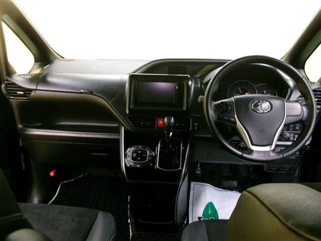 ヴォクシー2.0 ZS 煌III 4WD
