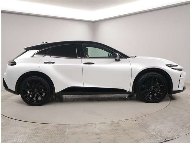クラウンスポーツ2.5 Z E-Four 4WD