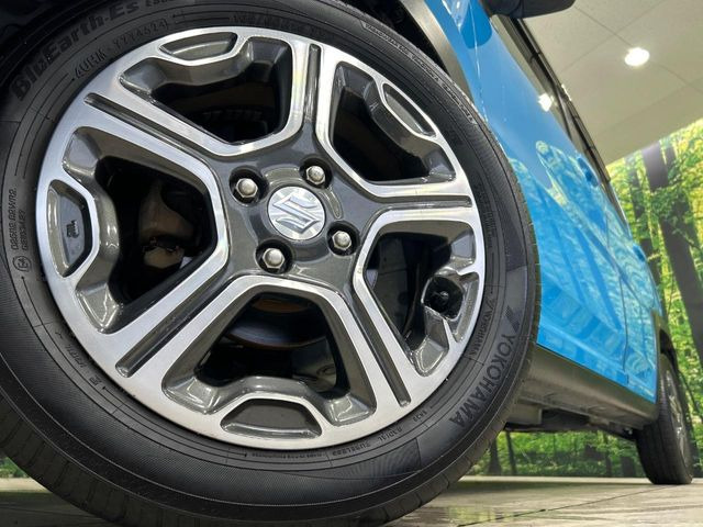 �y����15�C���`�A���~�z�C�[���z�O�ςɃ}�b�`���������A���~�z�C�[���𑕒����Ă���܂��B�e��ЊO�A���~�z�C�[����A�X�^�b�h���X�^�C�����戵�����Ă���܂��B���񂲑��k����������