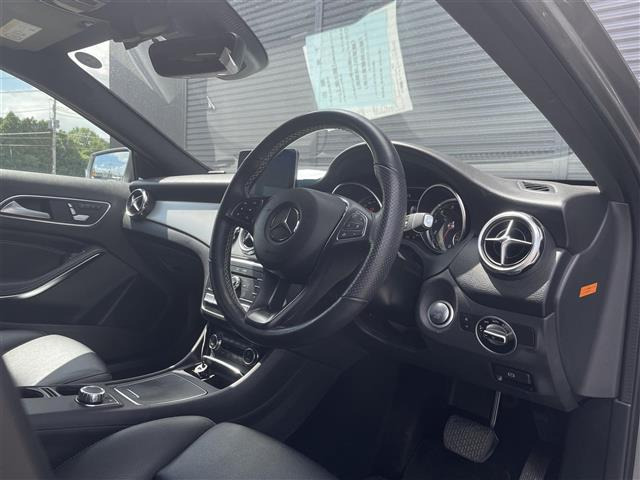 GLAクラスGLA220 4マチック 4WD