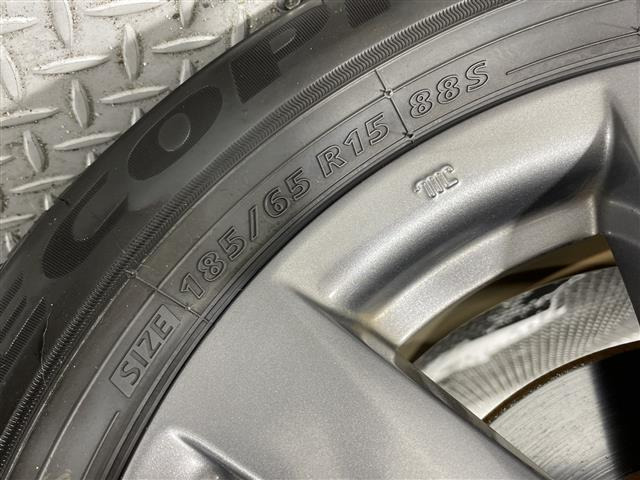 ノート1.2 e-POWER X ブラックアロー