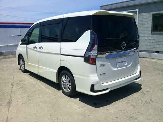 セレナ2.0 ハイウェイスターV 4WD