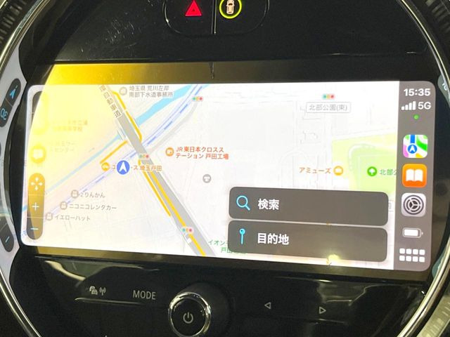��Apple Car Play:�X�}�z�Ƃ̗L���ڑ��ŁA�i�r�E�I�[�f�B�I�Đ��ȂǃX�}�z�̃A�v���@�\����ʂł��g����֗��@�\�ł�!