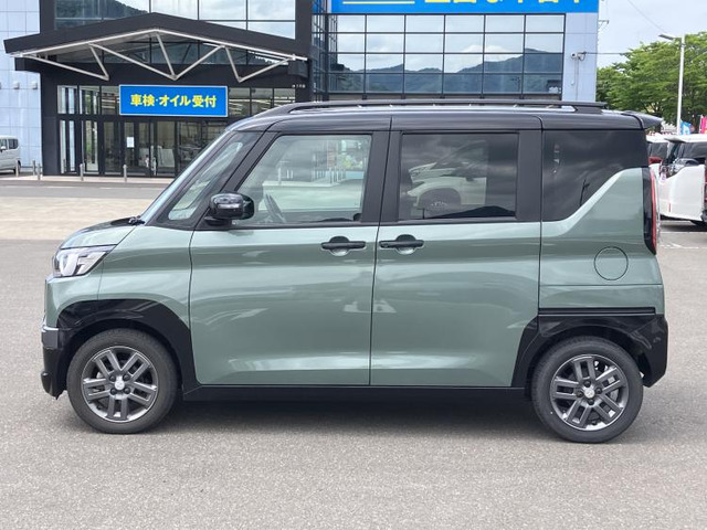 デリカミニT プレミアム 4WD