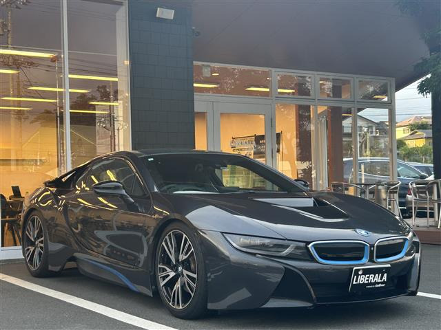 i8