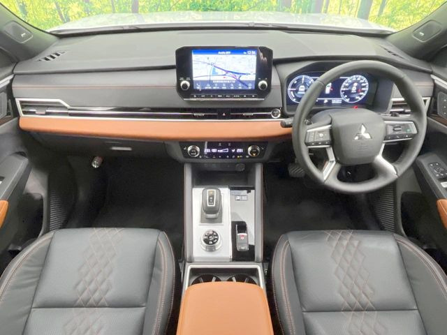 アウトランダーPHEV 2.4 P 4WD