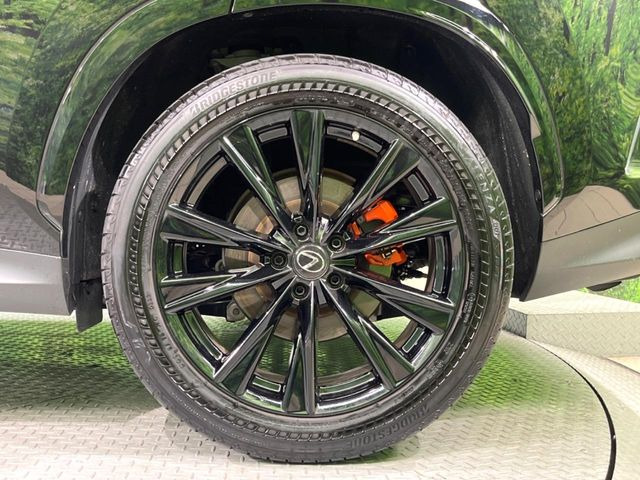 �y����20�C���`�A���~�z�C�[���z�O�ςɃ}�b�`���������A���~�z�C�[���𑕒����Ă���܂��B�e��ЊO�A���~�z�C�[����A�X�^�b�h���X�^�C�����戵�����Ă���܂��B���񂲑��k����������