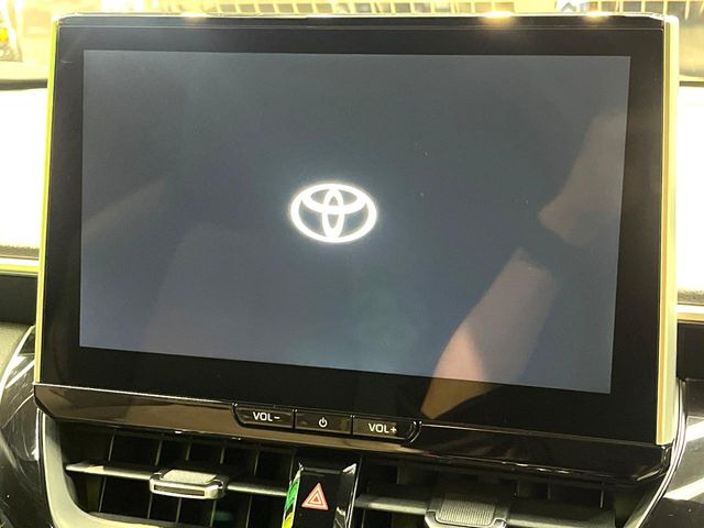 �y10.5�C���` �f�B�X�v���C�I�[�f�B�I�z���ʂ̃f�B�X�v���C��AppleCarPlay��AndroidAuto�����p�\�B�傫�ȉ�ʂŃX�}�z�i�r�A�v���������p���������܂���