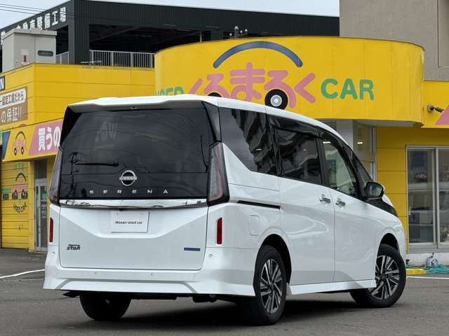 セレナ2.0 ハイウェイスターV 4WD