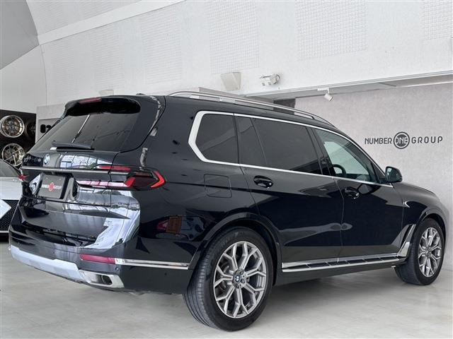 ���O�W���A���[SUV�ɑ��������A�C�i���鎽���ł��B