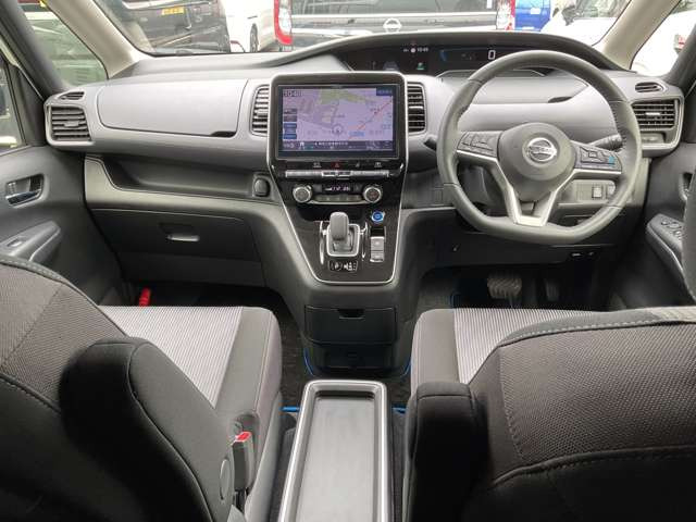 セレナ1.2 e-POWER ハイウェイスターV